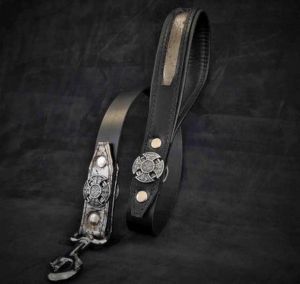 The ''Viking'' Leash-0