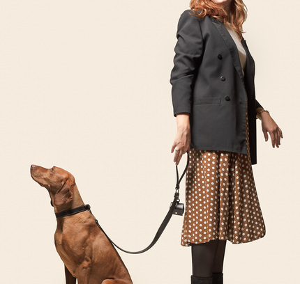 Black apple leather lead-1