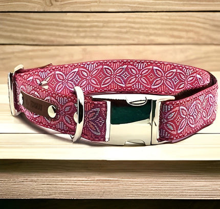 Chic Collar for Stylish Pooches-0