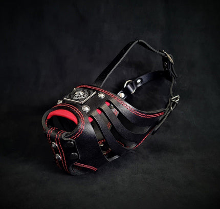 'Eros'' Basket Muzzle black & red-0