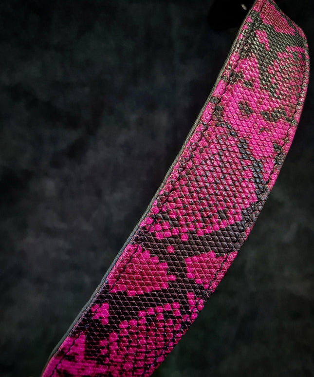 The ''Rock Python'' collar PINK-2