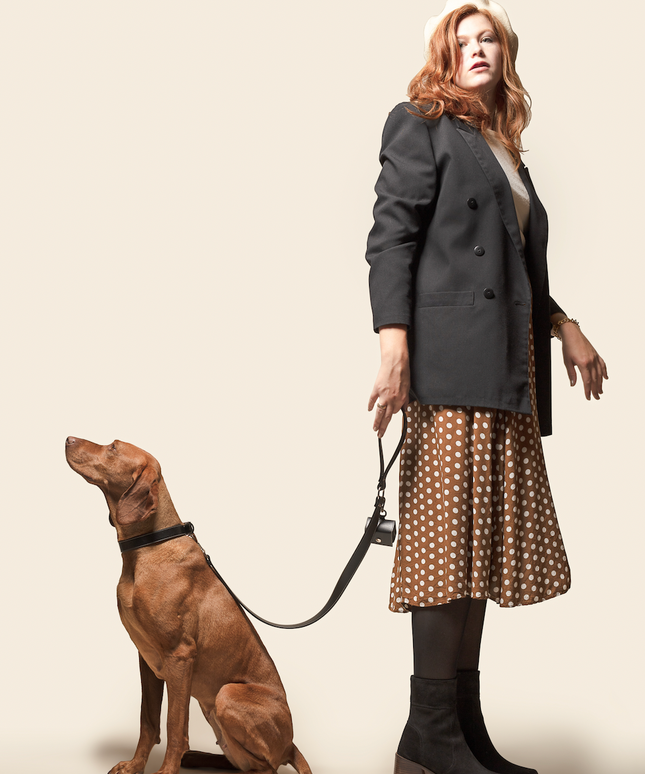 Black apple leather lead-1