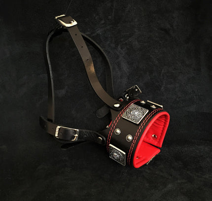 The "Eros" muzzle black & red