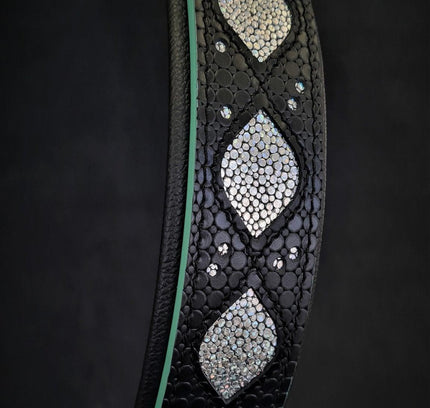 The ''Ariel'' collar-2