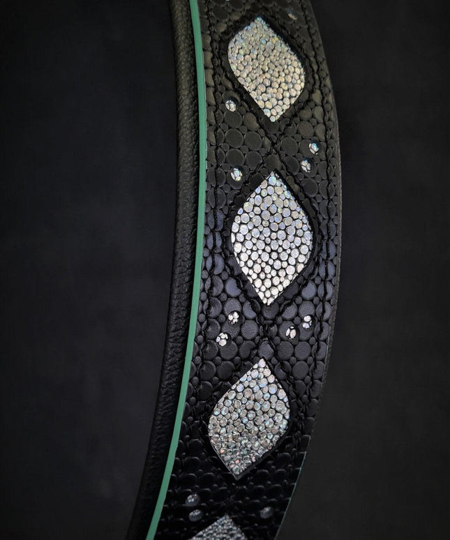 The ''Ariel'' collar-2