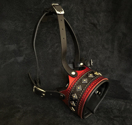 The "Balteus" leather muzzle RED-0