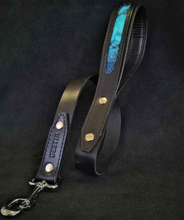 The ''Morelia Python'' leash-2