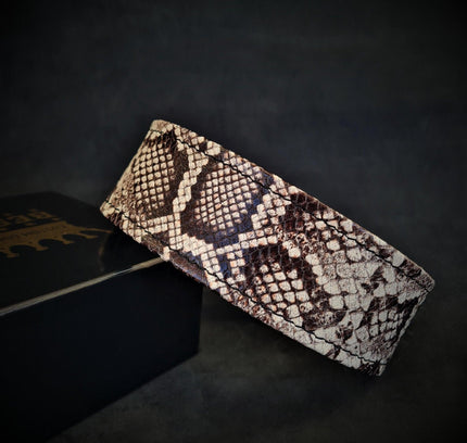 The ''Rock Python'' collar-0